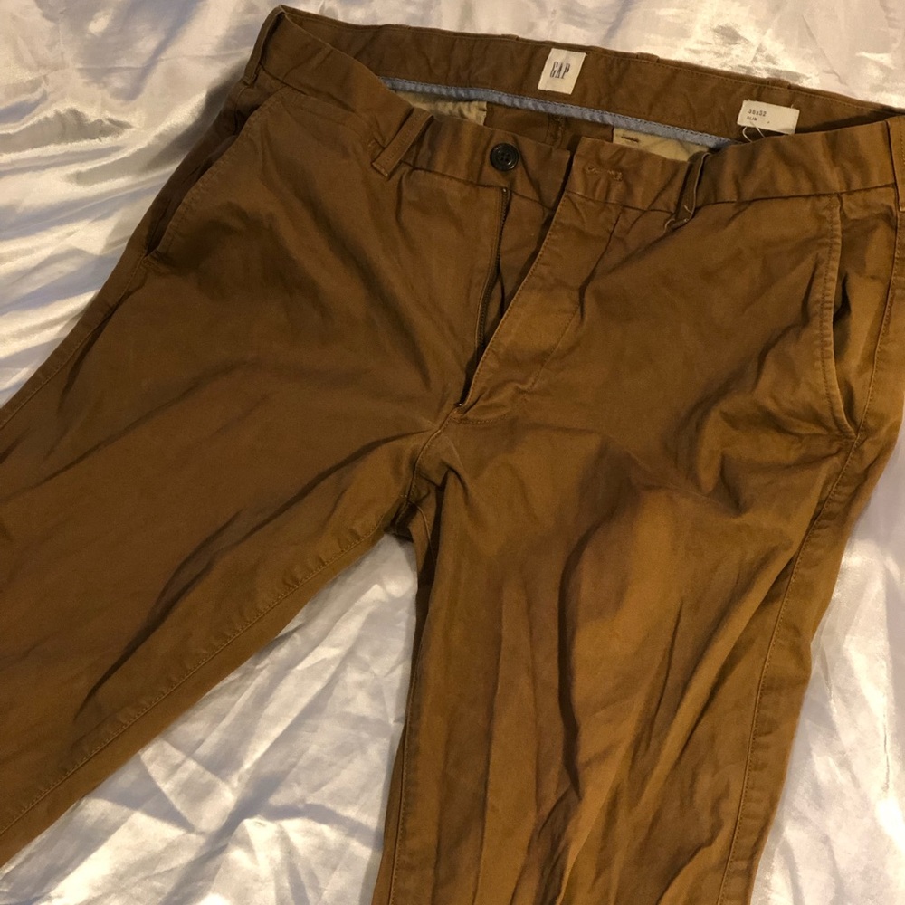 Gap chinos